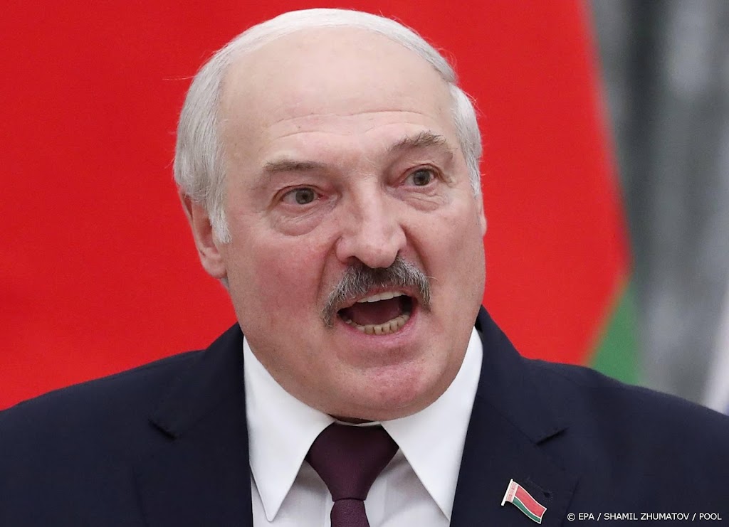 EU straft Belarus voor 'mensensmokkel', bemoeilijkt reizen elite