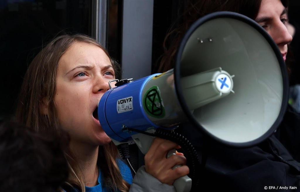 Klimaatmars Amsterdam: Greta Thunberg demonstreert mee