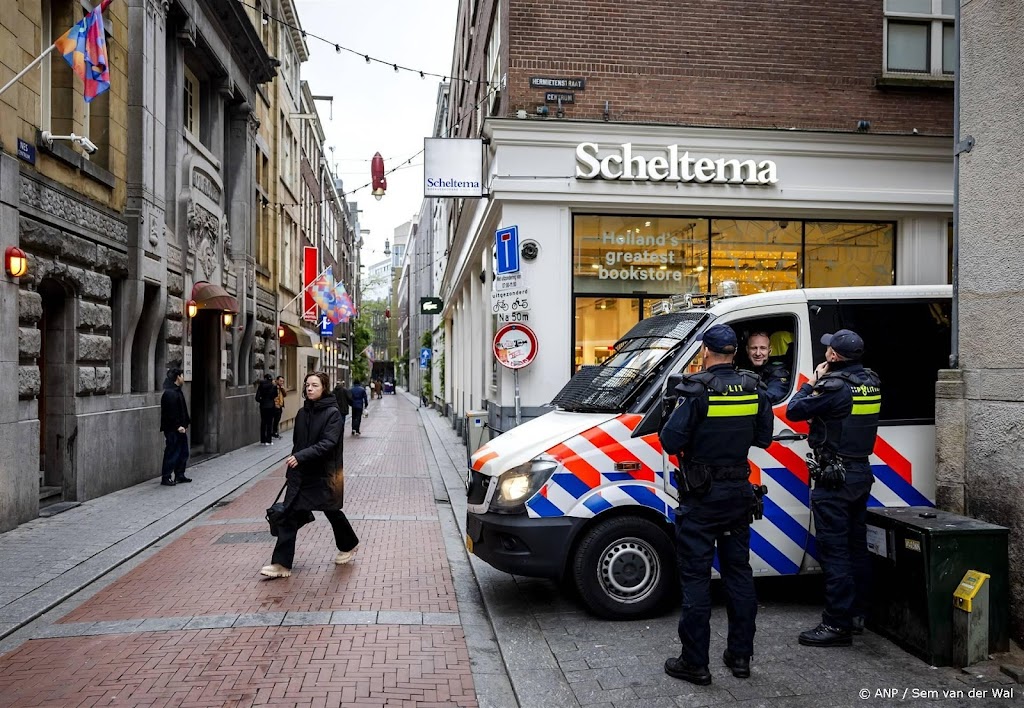 Nog vier mensen vast na gewelddadigheden in Amsterdam