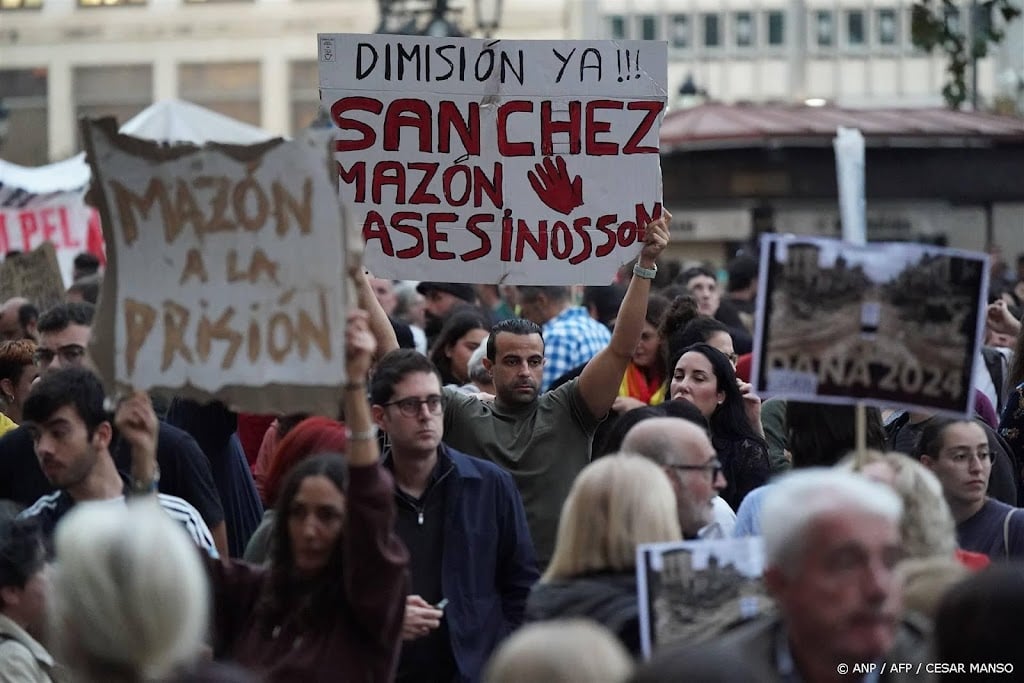 Duizenden demonstranten in Valencia eisen aftreden regiopresident