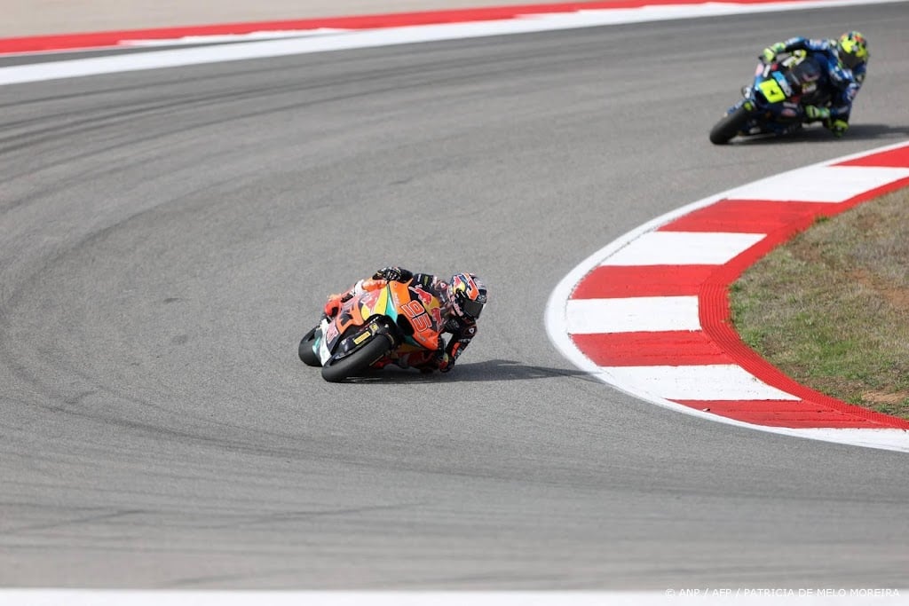 Veijer grijpt in Portugal net naast eerste zege in Moto2