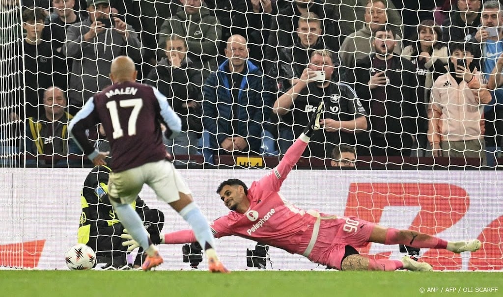 Aston Villa wint met scorende Malen van Bournemouth