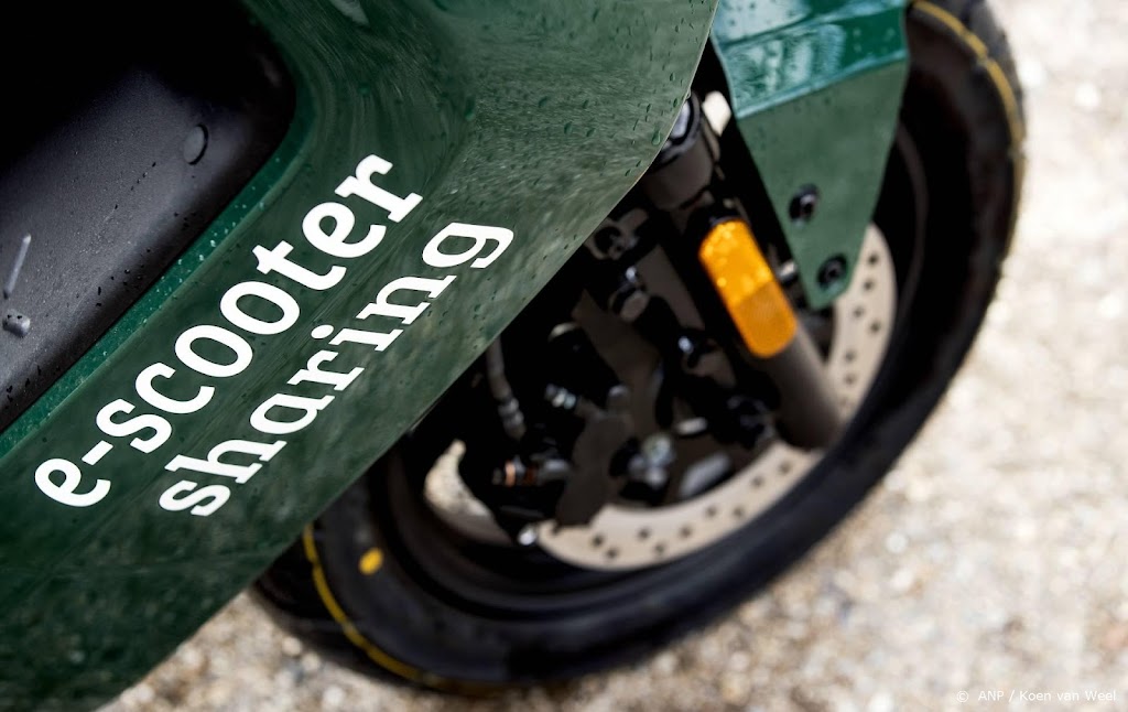 Deelauto's en -scooters van straat voor WK-wedstrijd Marokko