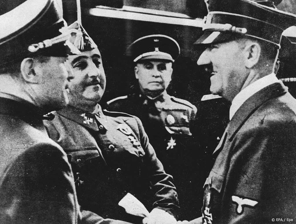 Tientallen Duitse agenten stuurden Hitler-afbeeldingen