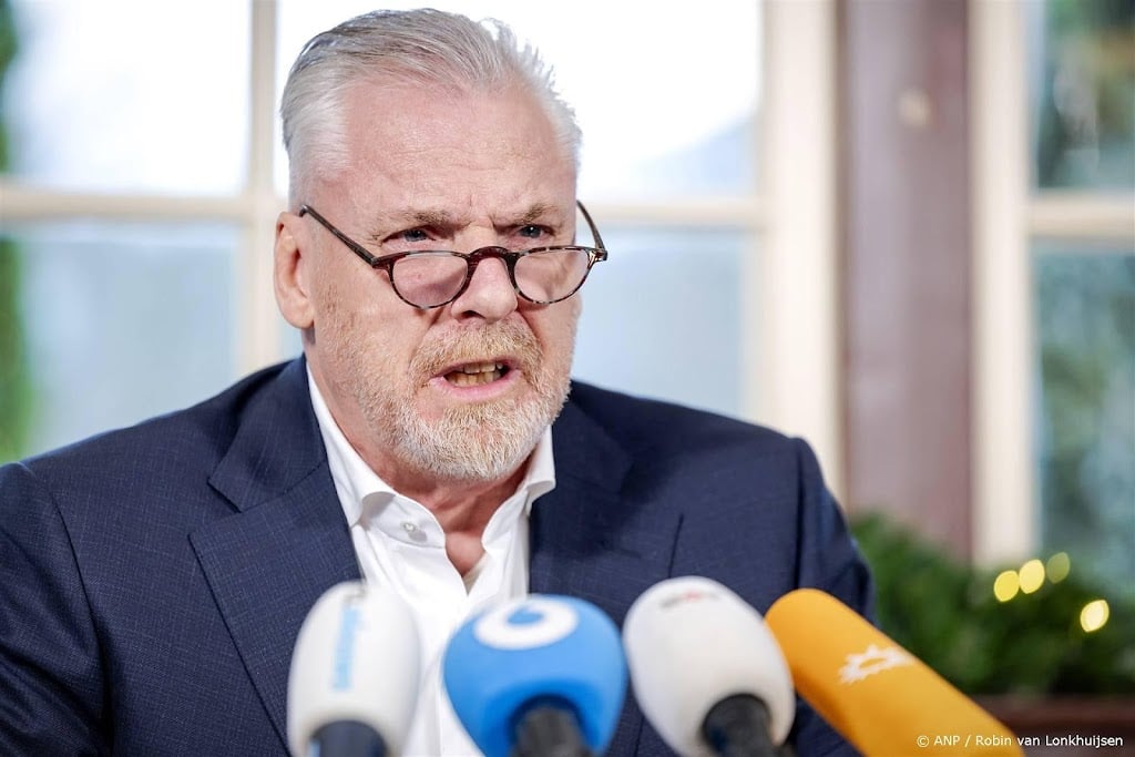 Advocaat eist behoud van kluisverklaringen over moord De Vries