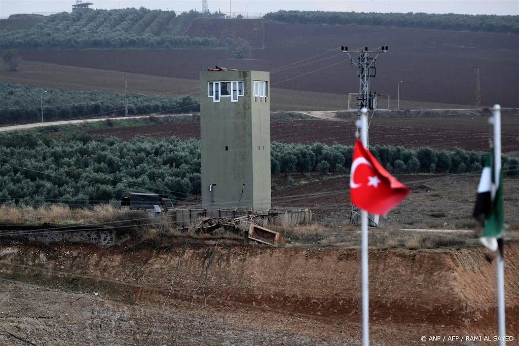 Turkije heropent grens met Syrië voor terugkerende vluchtelingen