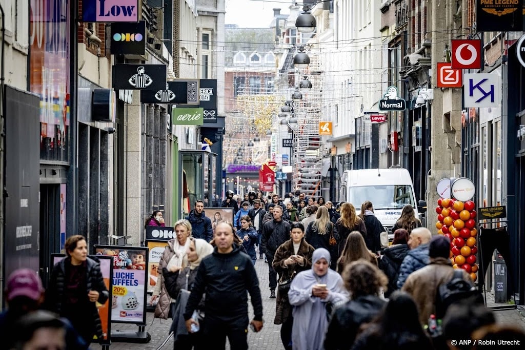 Consumenten besteden meer aan goederen en diensten