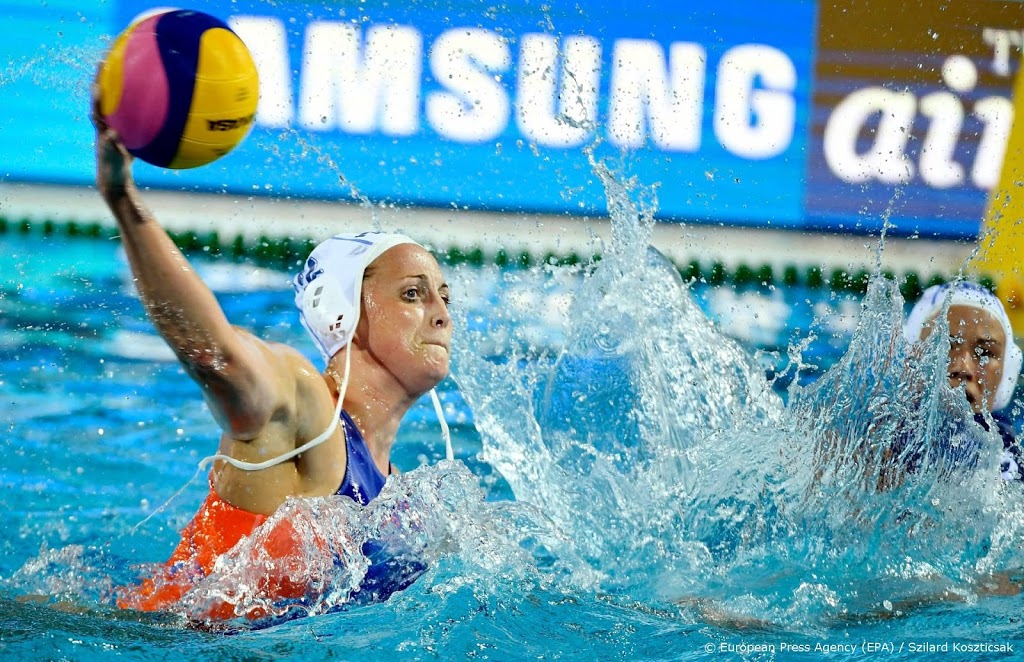 Waterpolosters zonder Joustra naar olympisch kwalificatietoernooi
