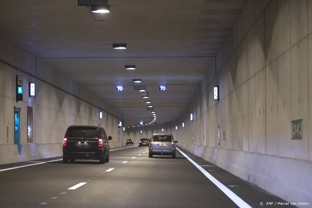 Maximumsnelheid in Beneluxtunnel tijdelijk omlaag