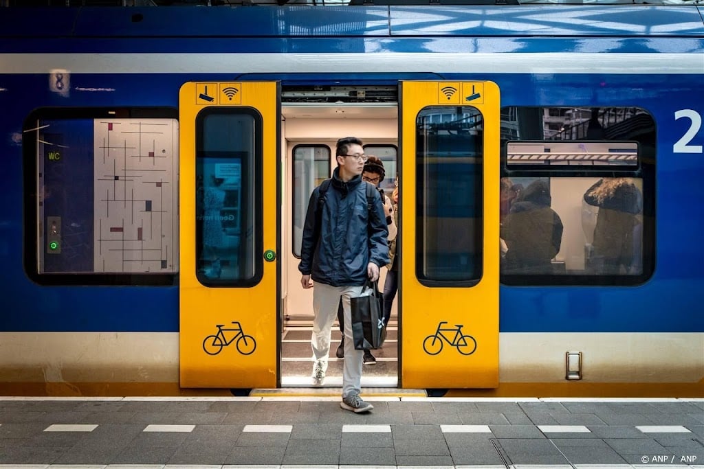 Staatssecretaris Heijnen: van belang dat treinen schoon zijn