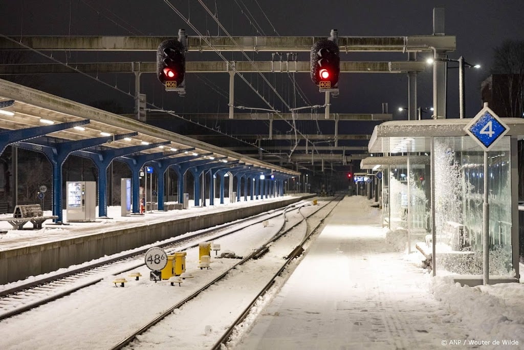 Wisselstoringen en kapotte treinen in het noorden van het land