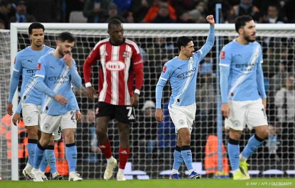 Reijnders draagt bij aan zeer ruime bekerzege ManCity: 10-1