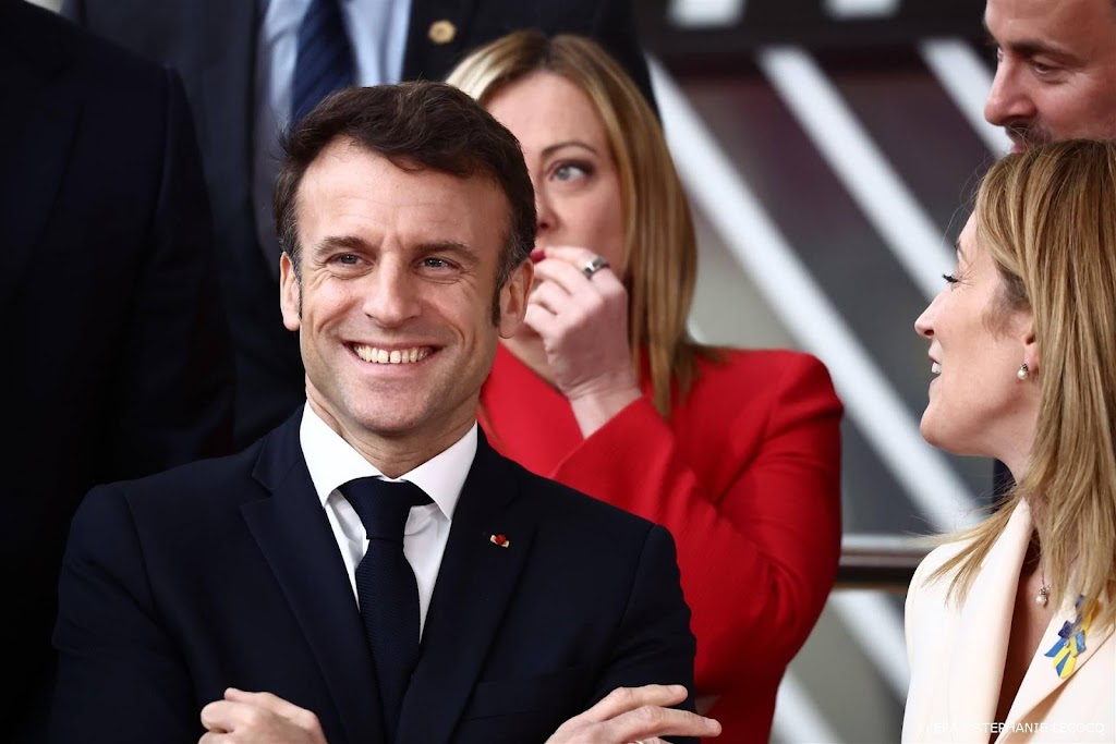 Macron: onmogelijk Kiev snel gevechtsvliegtuigen te leveren