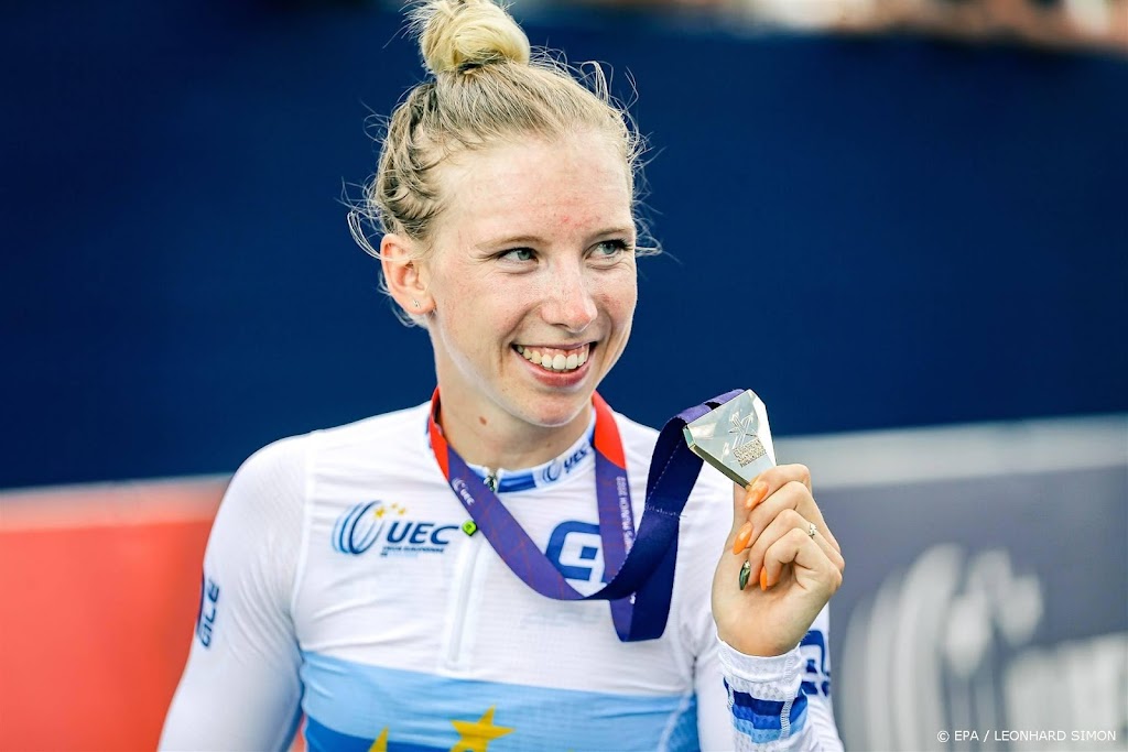 Wiebes wel de beste in tweede etappe UAE Tour