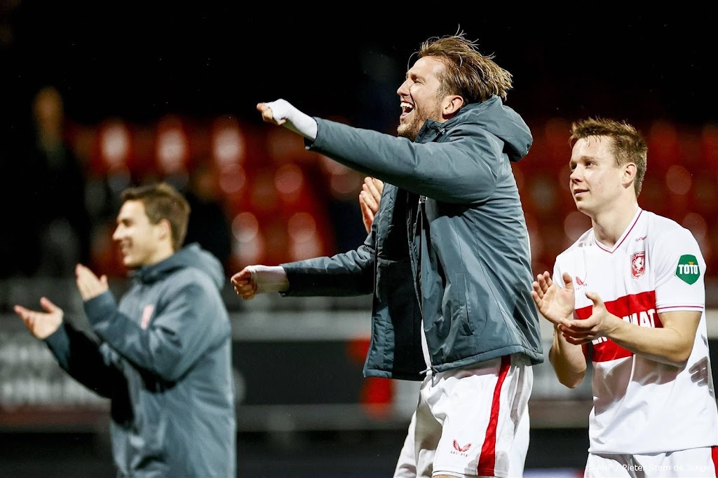 FC Twente beslist duel met Excelsior al na dertien minuten