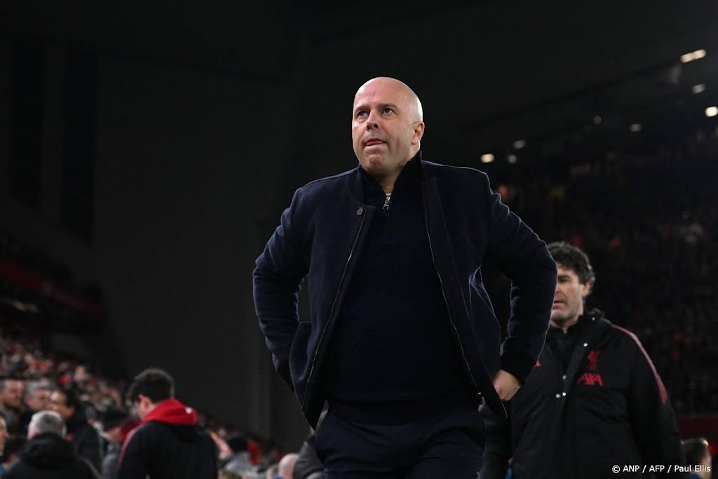 Slot beleeft 'zwaarste seizoen' met 'ondermaats' Liverpool