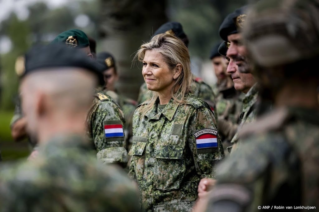 Koningin als reservist zorgt voor piek in interesse voor Defensie