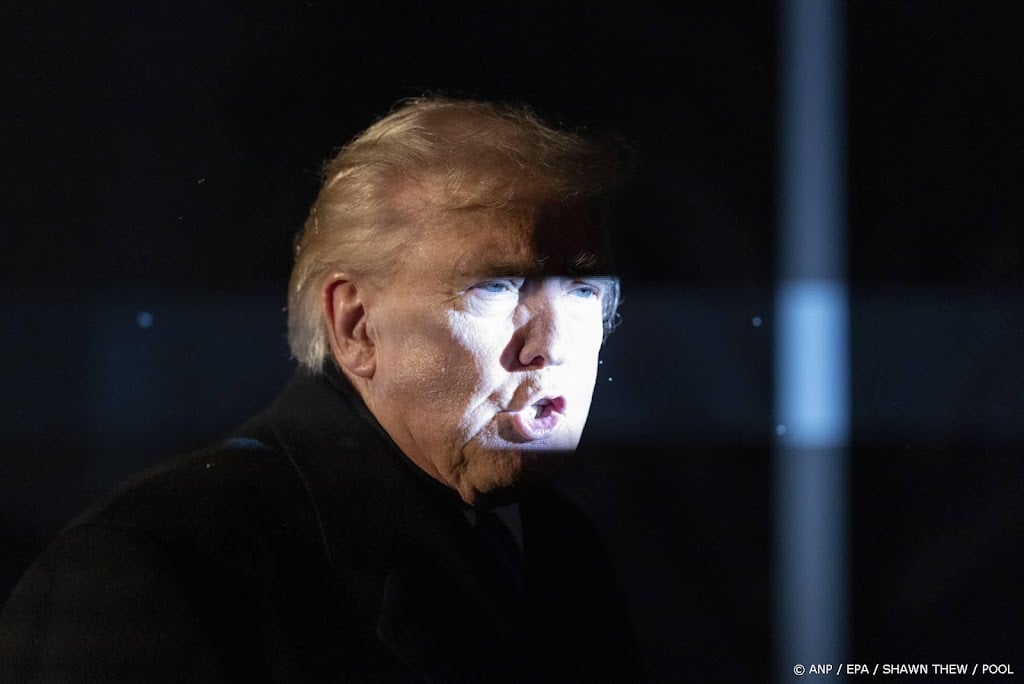 Trump zei volgens FBI-document dat 'iedereen' wist over Epstein