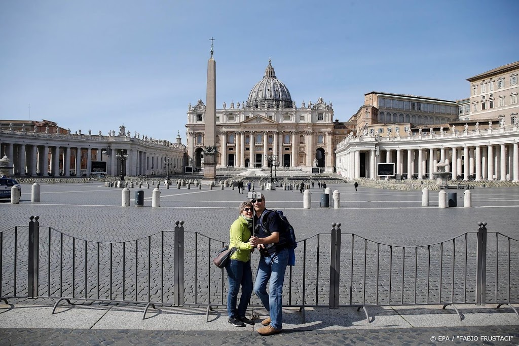 Vaticaan sluit Sint-Pietersplein en basiliek vanwege coronavirus