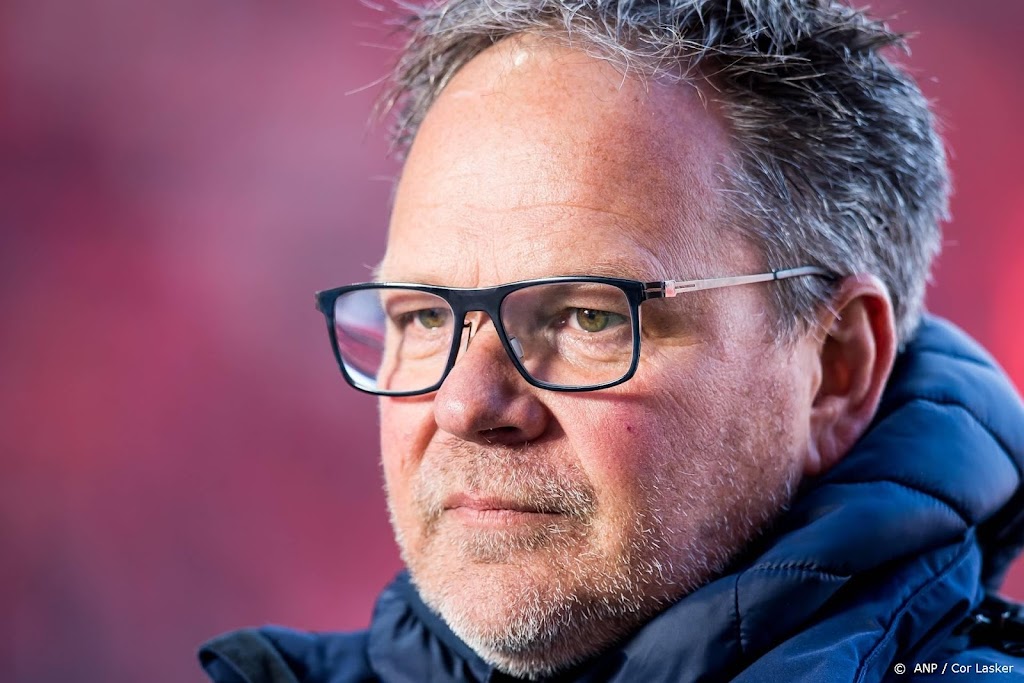 Cambuur rest van seizoen zonder hoofdtrainer De Jong