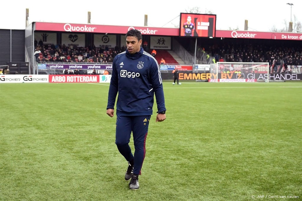 Reiziger neemt afscheid van Ajax en wil hoofdtrainer worden 