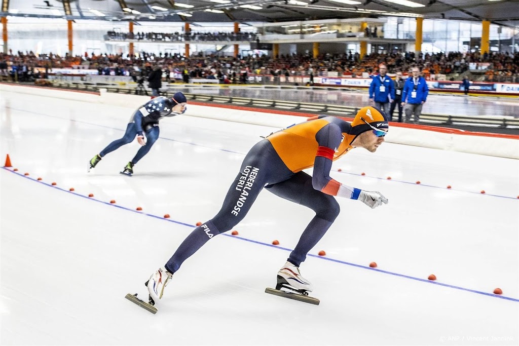 Stolz slaat aanval Roest af en schaatst naar wereldtitel allround