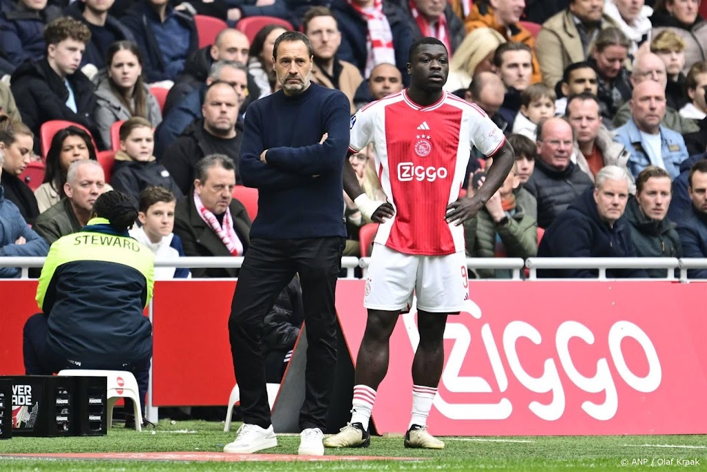 Van 't Schip: vermoeid Ajax had duel voor rust moeten beslissen 