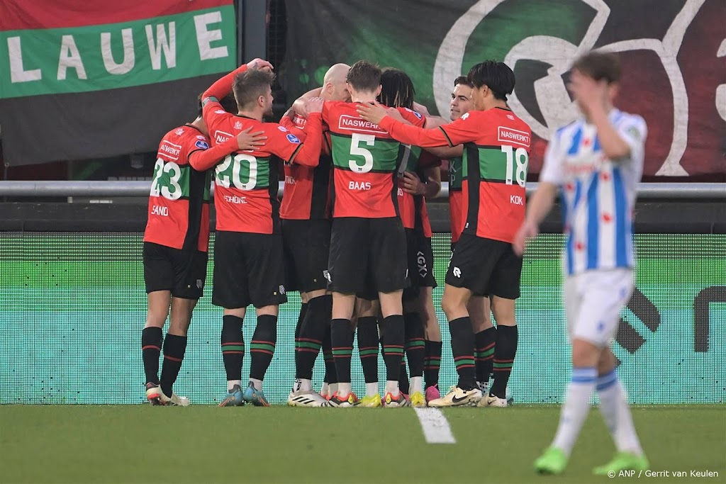 NEC nadert Ajax met vijfde thuiszege op rij 