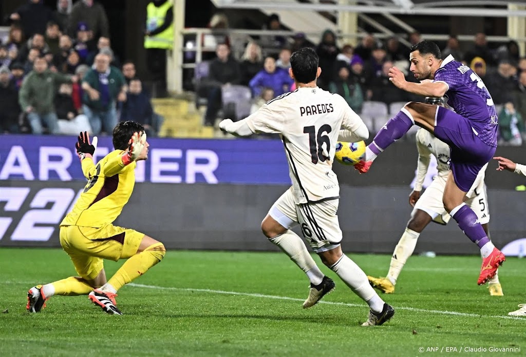 AS Roma voorkomt in blessuretijd nederlaag bij Fiorentina