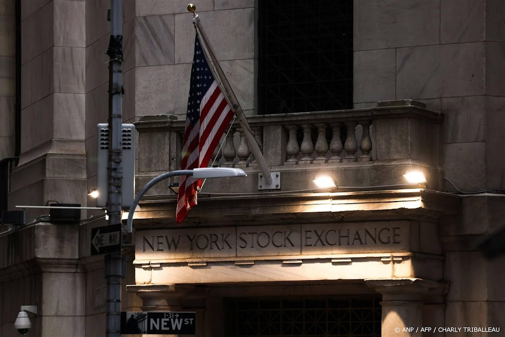 Wall Street zakt door onzekerheid rond handelsbeleid Trump
