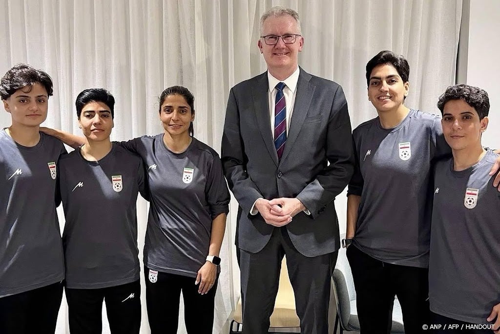 Iraanse voetbalsters krijgen asiel in Australië