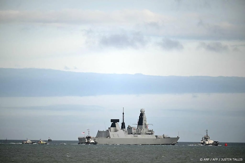 Brits marineschip na aanval Cyprus onderweg naar Middellandse Zee