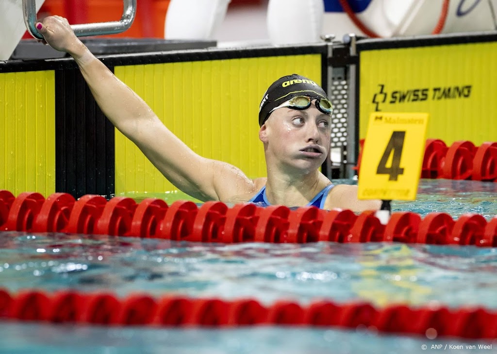 Toussaint zwemt Europees record 50 meter rugslag