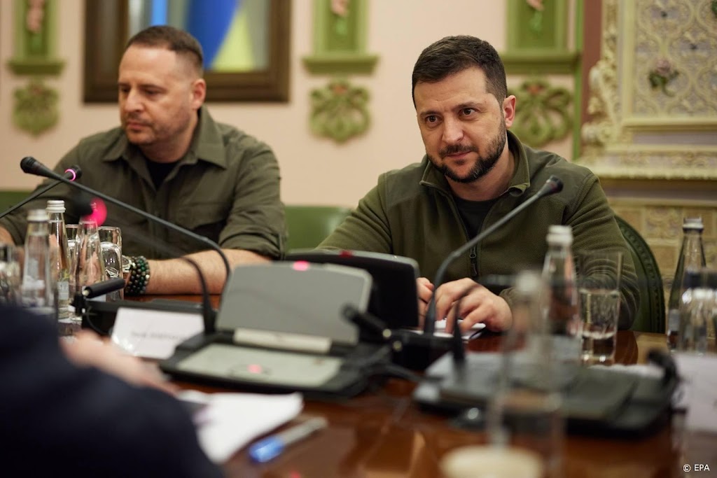 Zelenski herhaalt oproep tot boycot Russische olie
