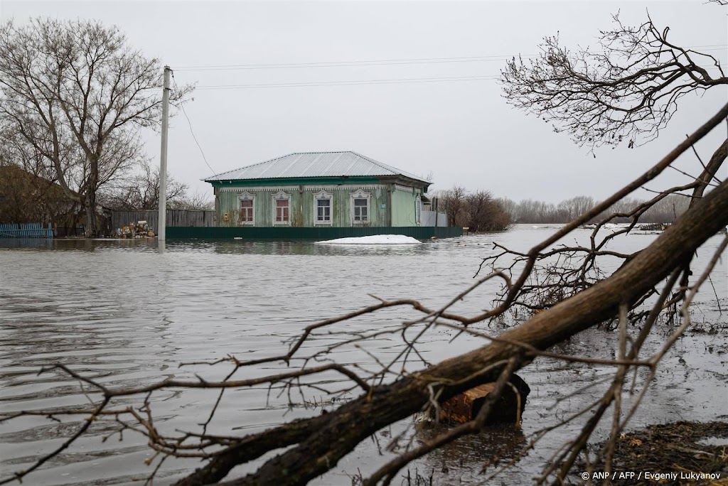 Duizenden Russen geëvacueerd in Orenburg na overstromingen