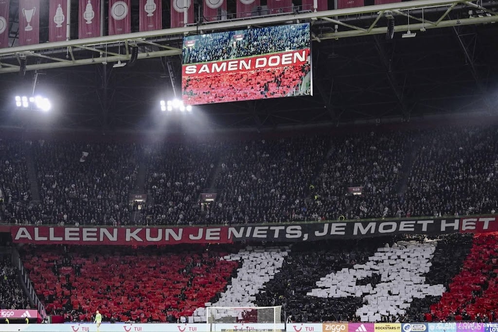 Naamgenoten Johan Cruijff krijgen gratis ArenA-tour