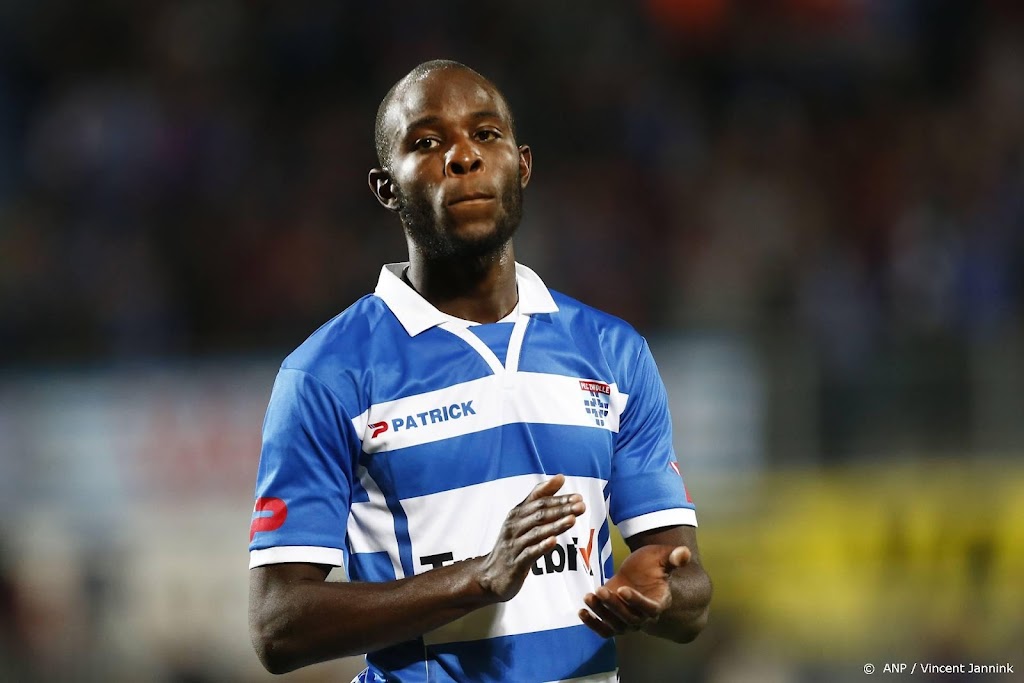 Rouwbanden en minuut stilte voor Lukoki bij Cambuur-Willem II