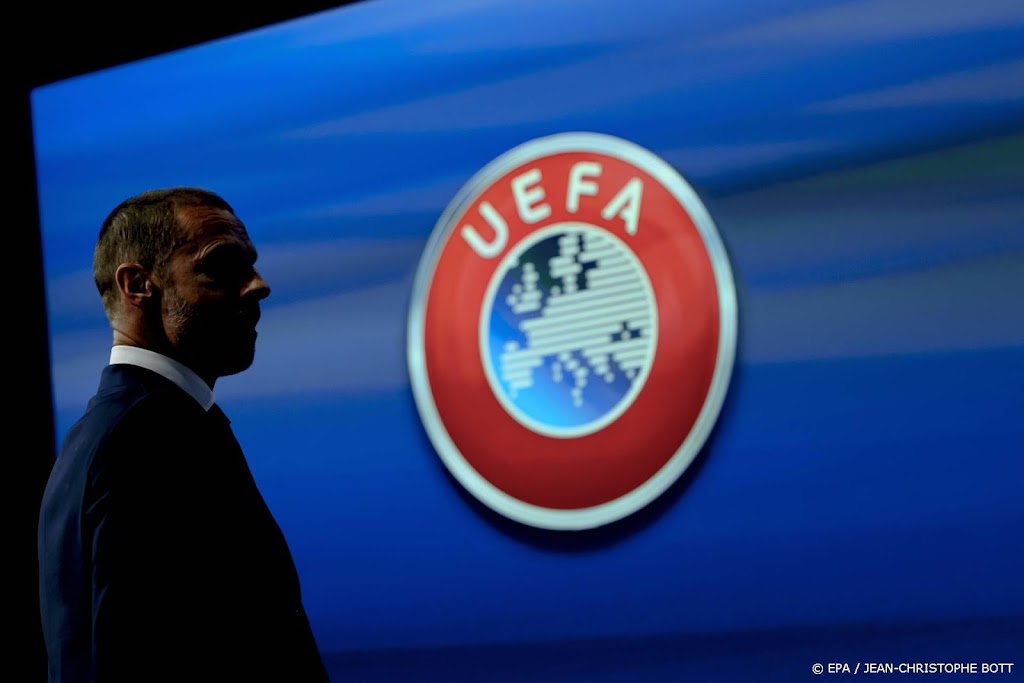 Russische delegatie meldt zich ondanks schorsing bij UEFA-congres