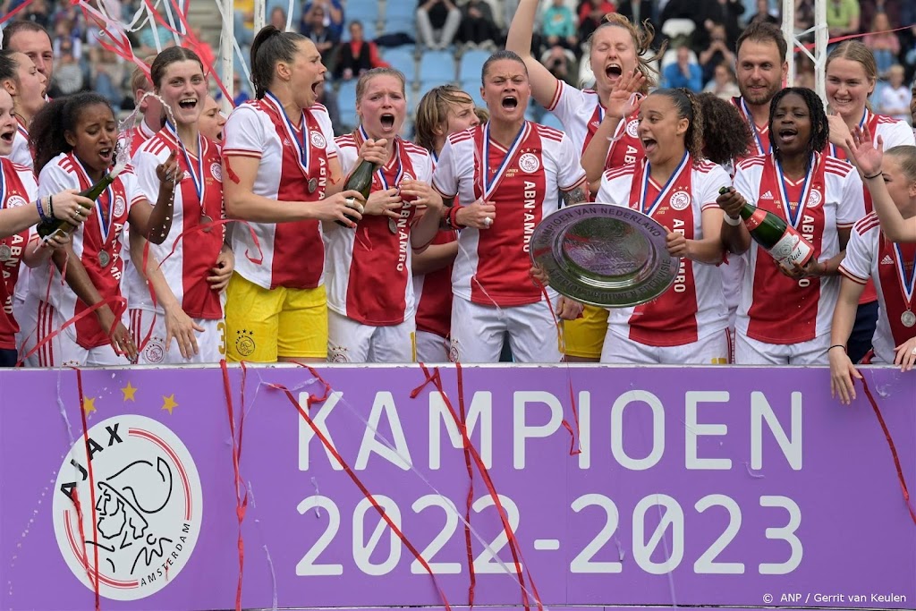 Amsterdam kijkt of Ajaxvrouwen in stad gehuldigd kunnen worden