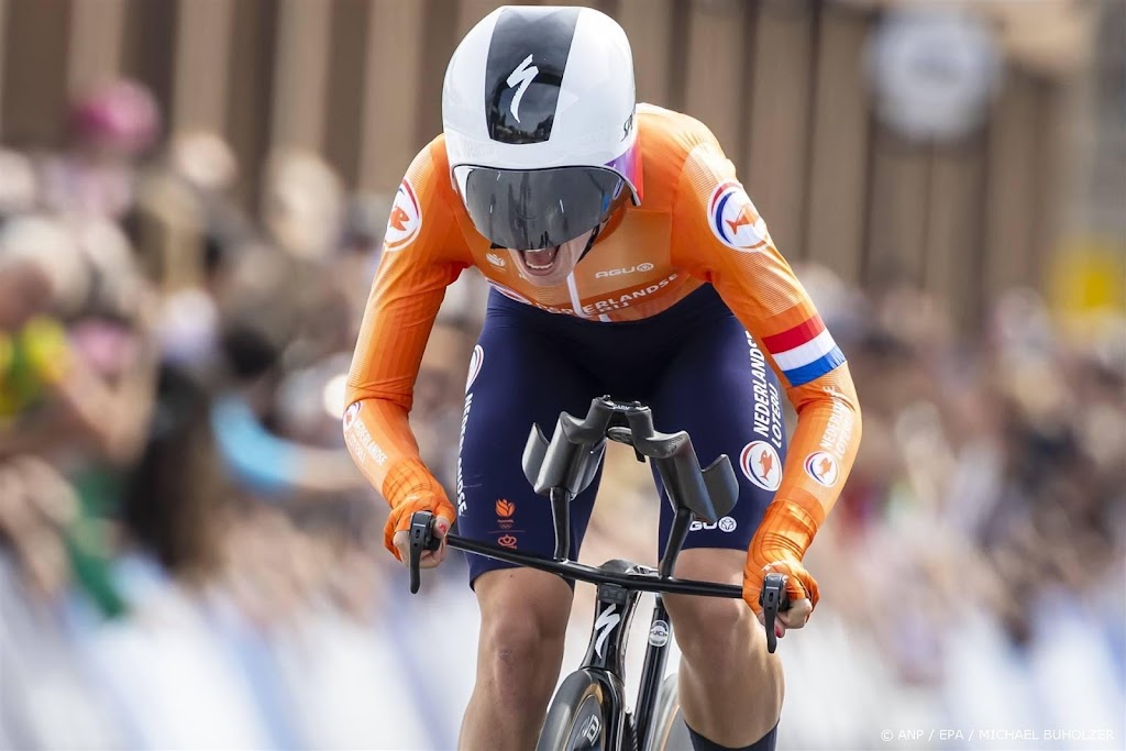 Wielrenster Vollering zegeviert opnieuw in Ronde van Spanje 