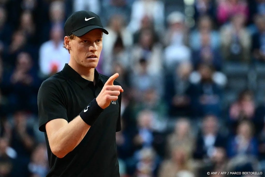 Sinner wint bij rentree in Rome en treft in derde ronde De Jong 