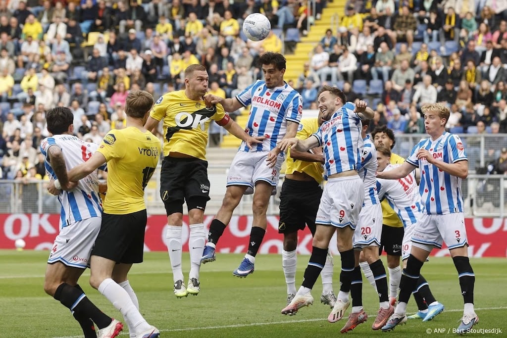 NAC Breda degradeert uit Eredivisie, wedstrijd gestaakt 