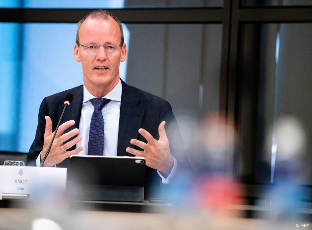 DNB-baas Knot: neem tijd voor afbouw staatsschuld na corona