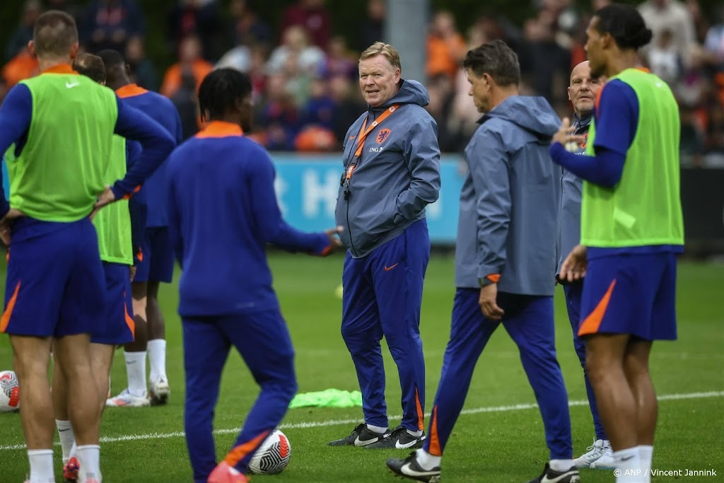 Oranje speelt in De Kuip 'uitzwaaiwedstrijd' tegen IJsland