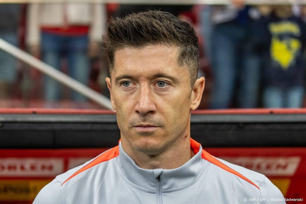 Lewandowski gehuldigd voor aanvang oefeninterland Polen