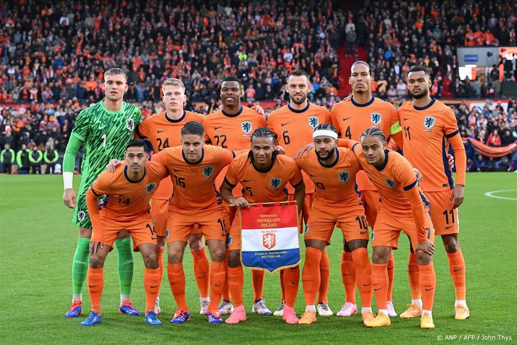 Simons maakt in veertiende interland eerste doelpunt voor Oranje