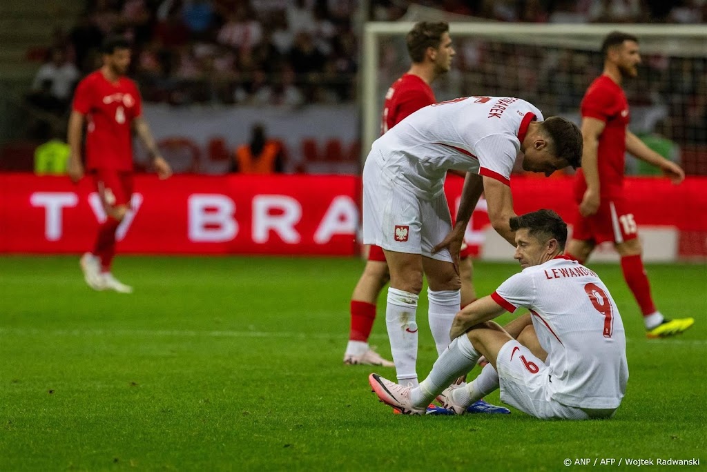 Polen wint uitzwaaiwedstrijd voor EK, maar verliest Lewandowski
