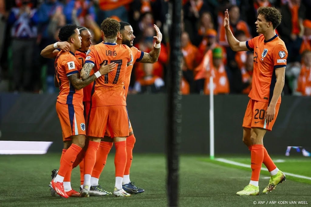 Oranje acht keer trefzeker op voetbalfeest in Groningen