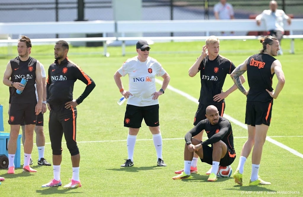 Koeman weet met welke basisploeg hij tegen Japan speelt 