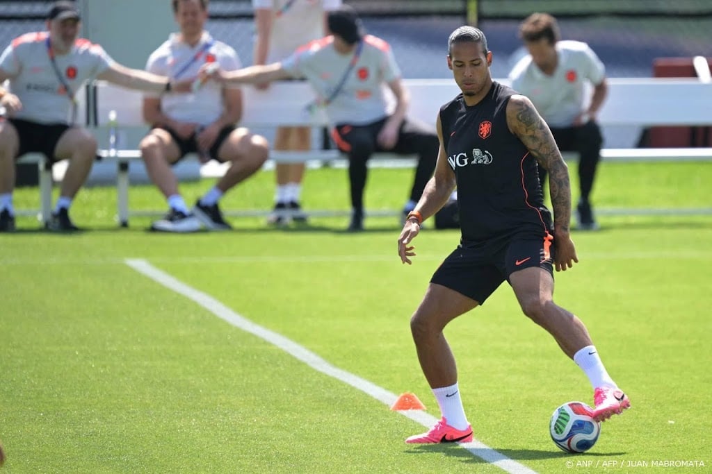 WK-finale kan honderdste interland voor Van Dijk worden 